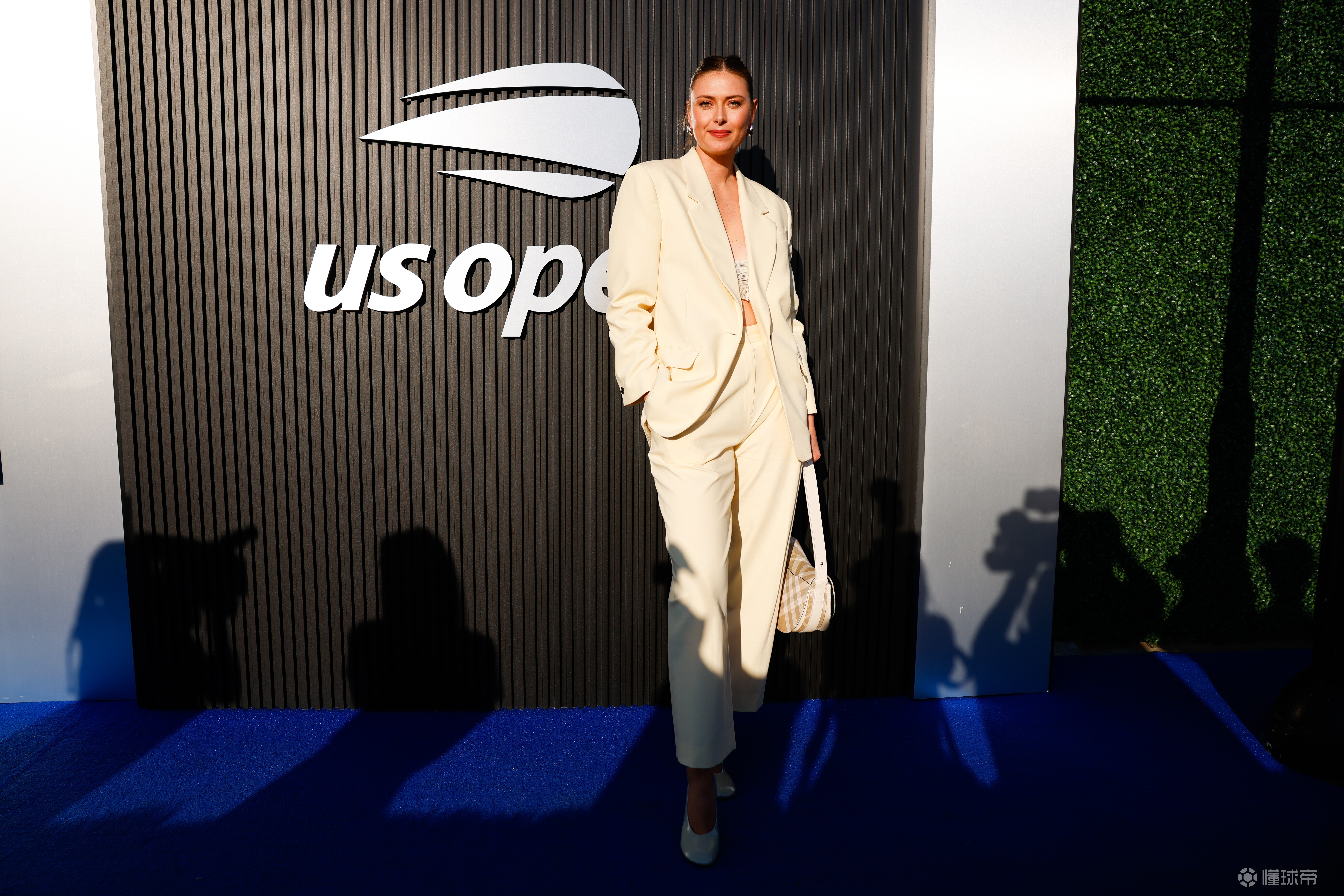 莎拉波娃爆冷击败IG，回归赛场引爆全场！的简单介绍